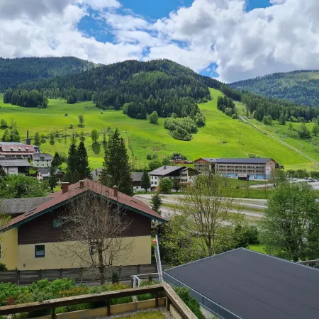 Comfortable Apartment With Mountain View
