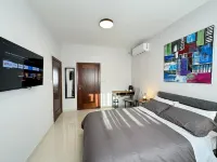 Bayside Hotels near Marsaxlokk Bay