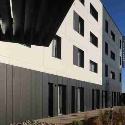 Hôtel Akena Troyes - la Chapelle St-Luc Hotel Exterior