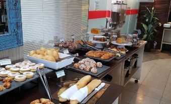 Completo em Hotel Localização Perfeita