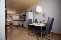 Oheneba Tema - Luxury Hot -Tub Retreat with Wi-Fi Hotels in Tema