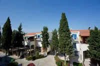 جالاتيكس بيتش ليفينج