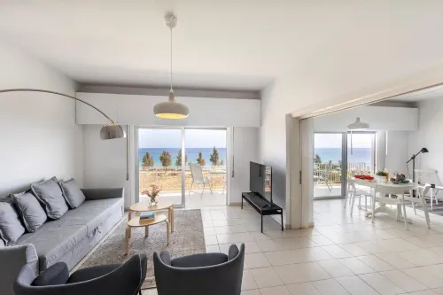 Protaras H2O Seafront Suite - Apartments