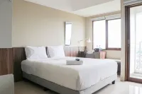 Modern Look and Homey Studio Apartment Gateway Park LRT City Hotels near GKPI Rawamangun