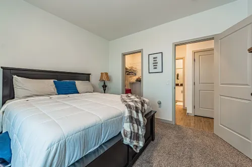 Beautiful Chic Modern One Bedroom