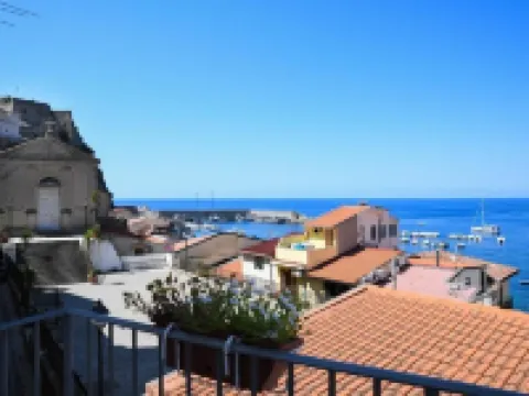 Signora Tita B&B Chianalea - Scilla Hotels in Scilla