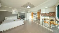 Geoje SunbeachOceanview Dog Pension - Condos