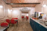 Ornament Hotel - servizio colazione