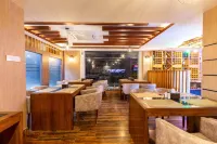 奇特旺市中心酒店 - 早餐