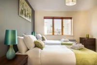 Mica Point City Centre Apartment فنادق في 