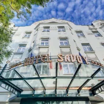 Hotel Savoy Prague Отели рядом с достопримечательностью «Лорета»