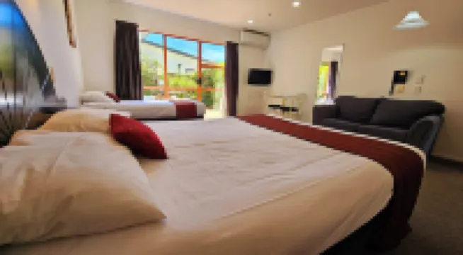 Valdez Motor Lodge