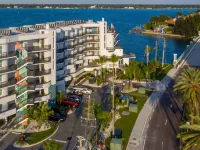 Fusion Resort Waterfront Suites Hotels near Walter Fuller Complex