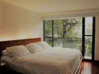 Condesa Suites Hotels near Condesa