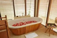 Komaneka at Keramas Beach - Resorts