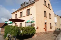 Gästehaus 'Alte Bäckerei' Kaffeehaus Hotels in MaBweiler