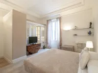 Bea Suites Luxury Rooms Hotels near Piper Club