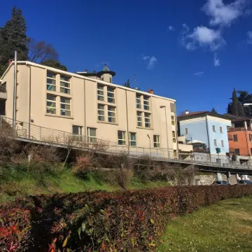 Ostello del Porto Hotel in zona Basilica di Santa Maria di Valvendra