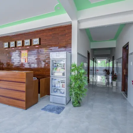 Hotel Nguyên Toàn Отели рядом с достопримечательностью «Лонг-Бич»
