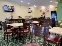 Clarion Pointe Fairborn Near Wright Patterson AFB - breakfast