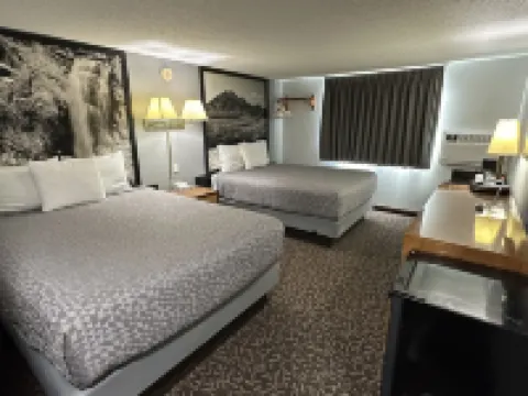 Super 8 by Wyndham Yankton Hotels in Yankton