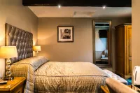 The Mews Hotel Hotels near Featherstone