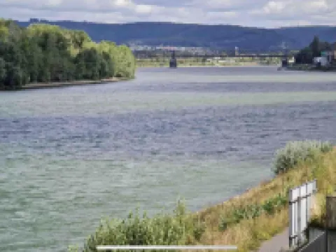 Modernes Apartment Mit Wunderschonem Rheinblick