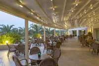 Royal Wings Hotel - All Inclusive - สระว่ายน้ำส่วนตัว