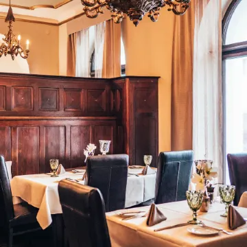 Hotel Weißes Kreuz Отели в г. Брегенц