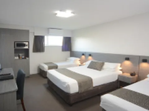 Bridge Hotel Hotels in Smithton