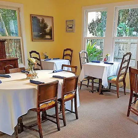 44 Spanish Street Inn - Adults Only