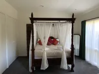 Weeroona Bed and Breakfast Hotels in Rye