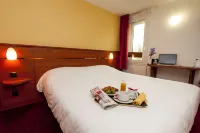 Brit Hotel Agen - L'Aquitaine Hotels in Le Passage