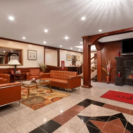 Albert Lea Inn and Suites
