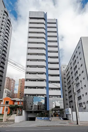 Slaviero Curitiba Batel Отели рядом с достопримечательностью «Largo da Ordem»