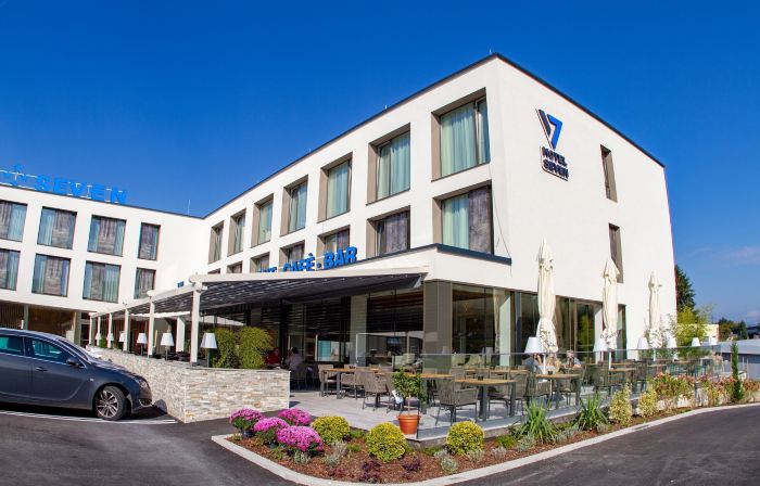 Hotel Seven