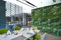 Hotel Holiday International - Morgenmad