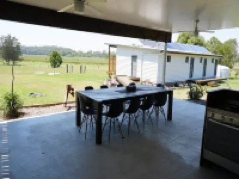 Narangba Motel (Formerly Brisbane North B&B and Winery) Hotels in Caboolture
