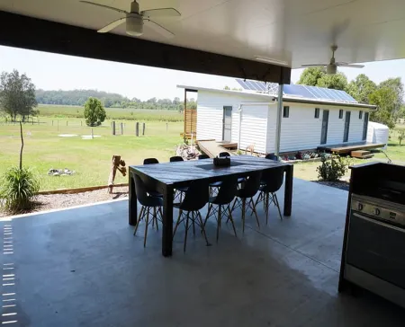 Narangba Motel (Formerly Brisbane North B&B and Winery) Отели в г. Кабулчер