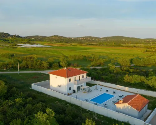 Villa Lidija ZadarVillas Hotels in Polača