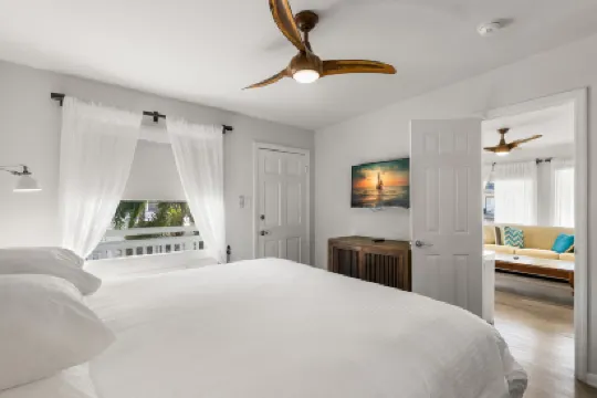 克利爾沃特海灘小屋酒店