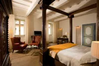 Relais & Chateaux Palazzo Seneca Hôtels à proximité de : Basilique Sainte Rita de Cascia
