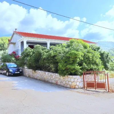 Apartment Marjana Prižba Hotels in Blato