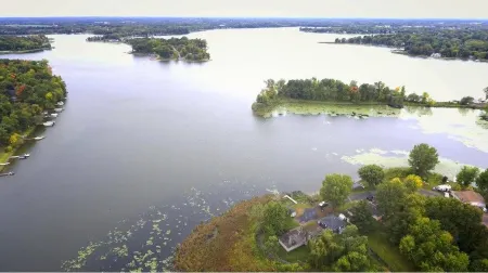 3-Bedroom Lakefront House