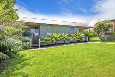 Aloft Boutique Accommodation Отели в г. Страхан