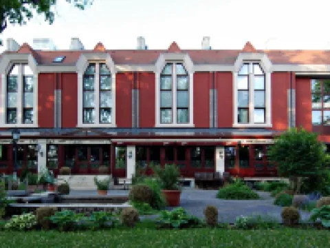 Golden Ball Club Hotels in Gyor