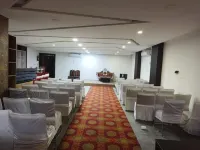 Jhansi Castle Inn فنادق في Jhansi Rly. Settl