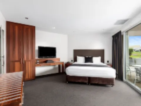 The Commodore Hotels in Mount Gambier