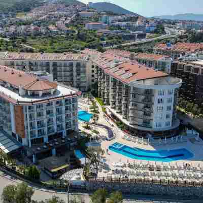 Ramada Hotel & Suites by Wyndham Kusadasi Hotel Exterior