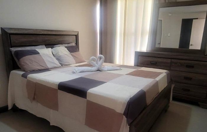 2 Bed-Sleeps 5-Private Garden-Free Parking